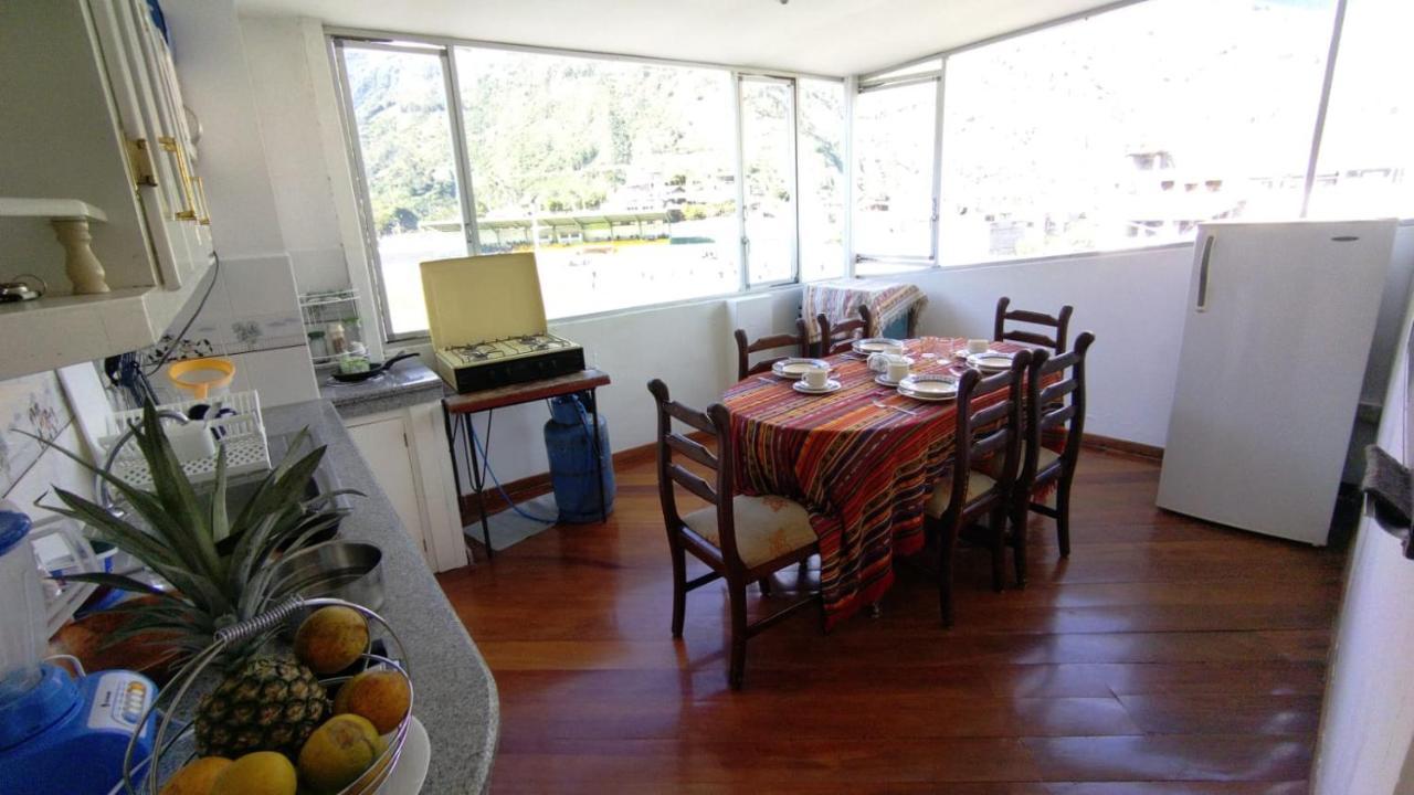 Mayra'S Apartments And Spanish School Baños Buitenkant foto