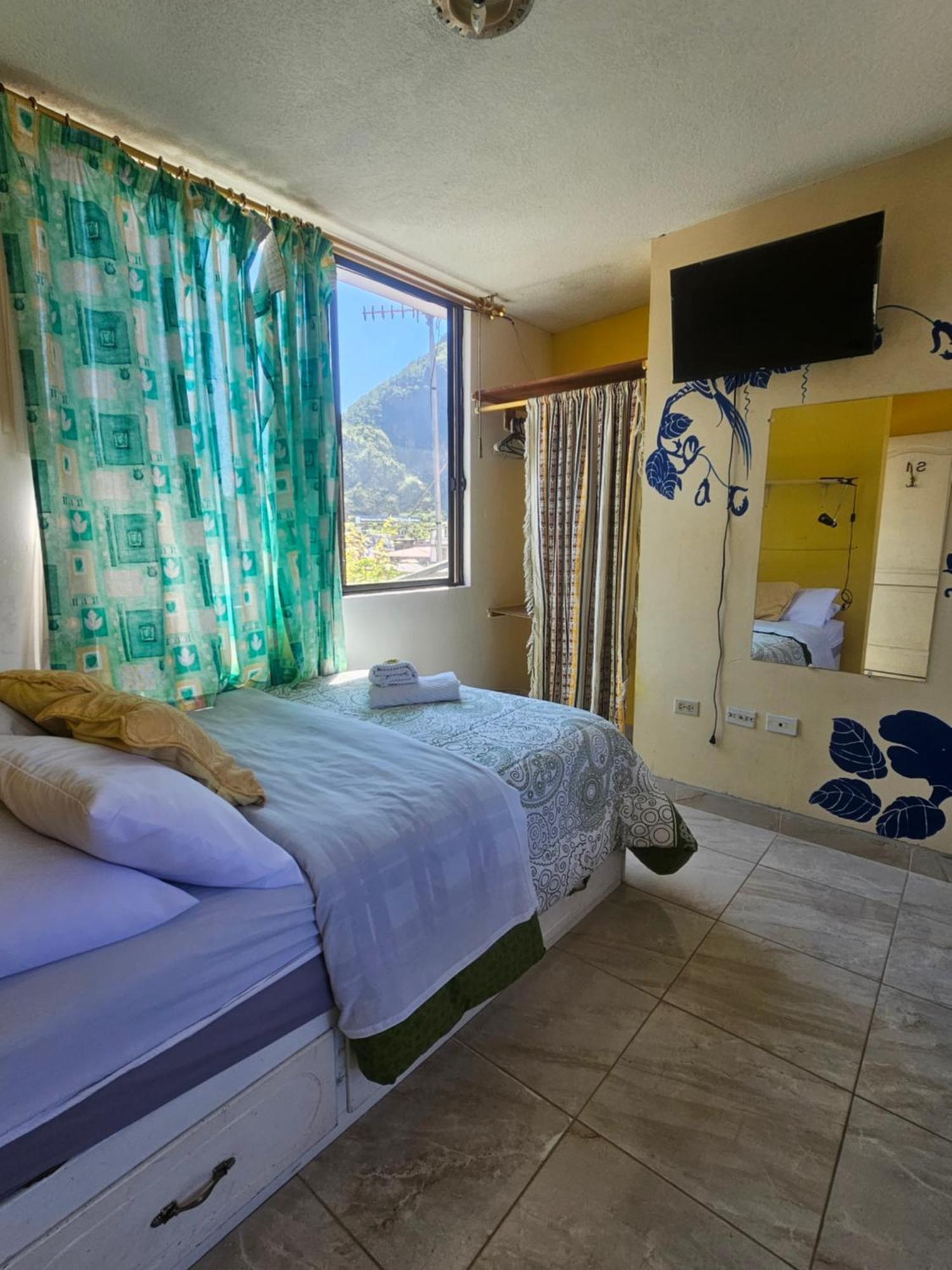 Mayra'S Apartments And Spanish School Baños Buitenkant foto