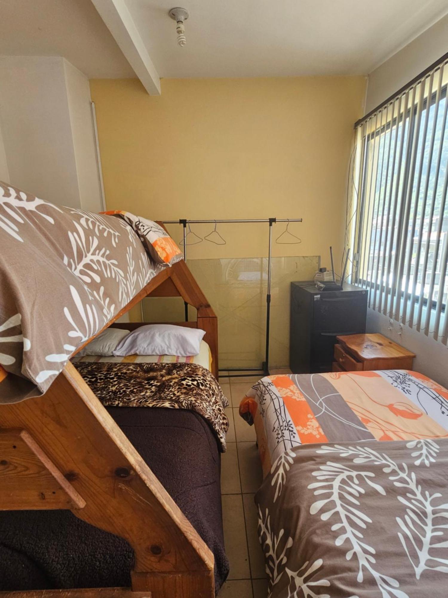 Mayra'S Apartments And Spanish School Baños Buitenkant foto