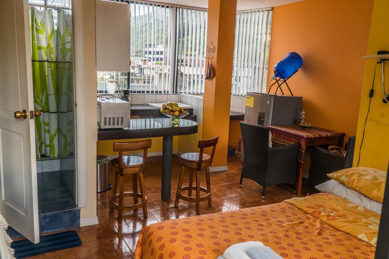 Mayra'S Apartments And Spanish School Baños Buitenkant foto